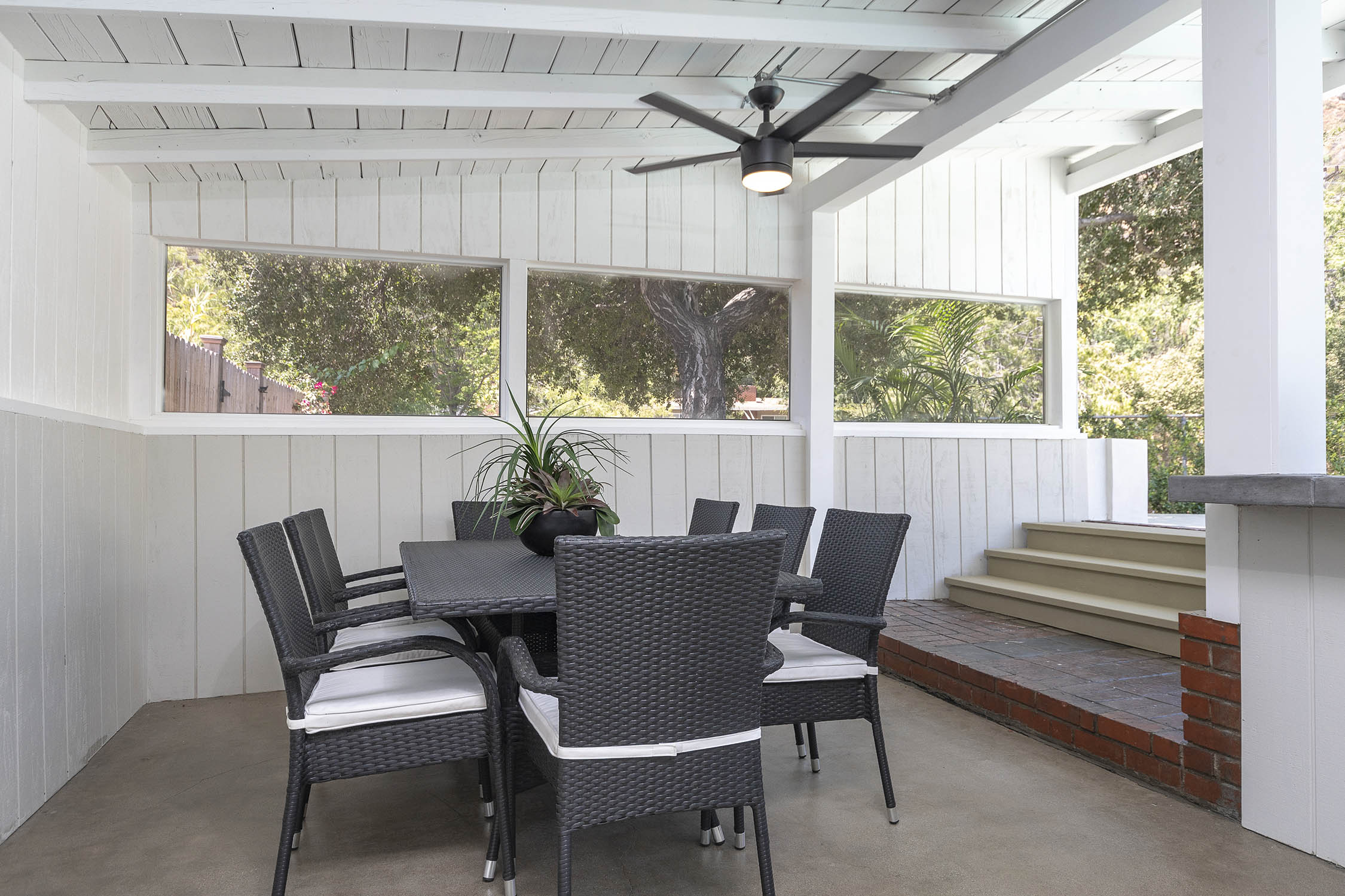 Indoor/outdoor space