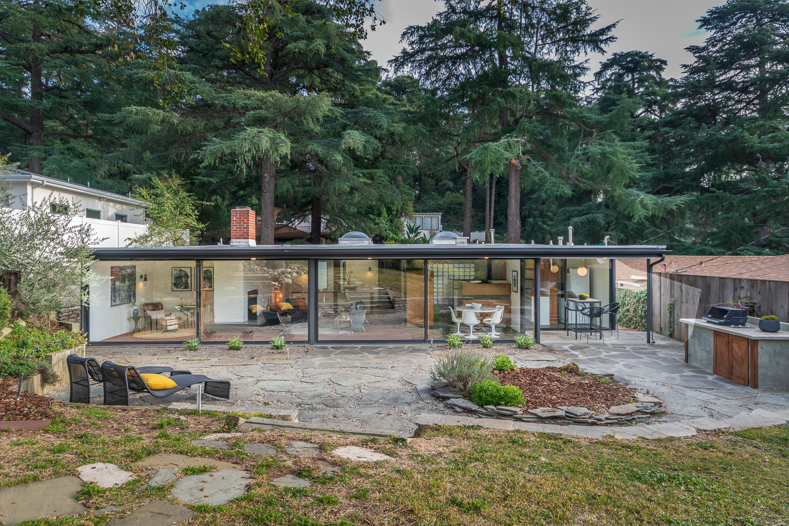 Exterior yard