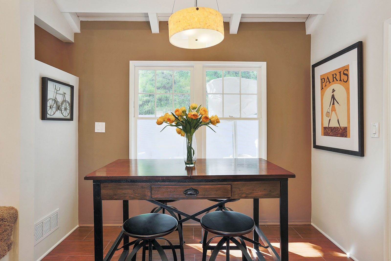 Breakfast nook