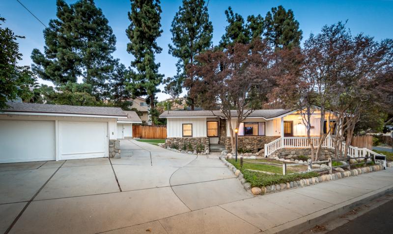 Sunland property located at 8705 Apperson Street