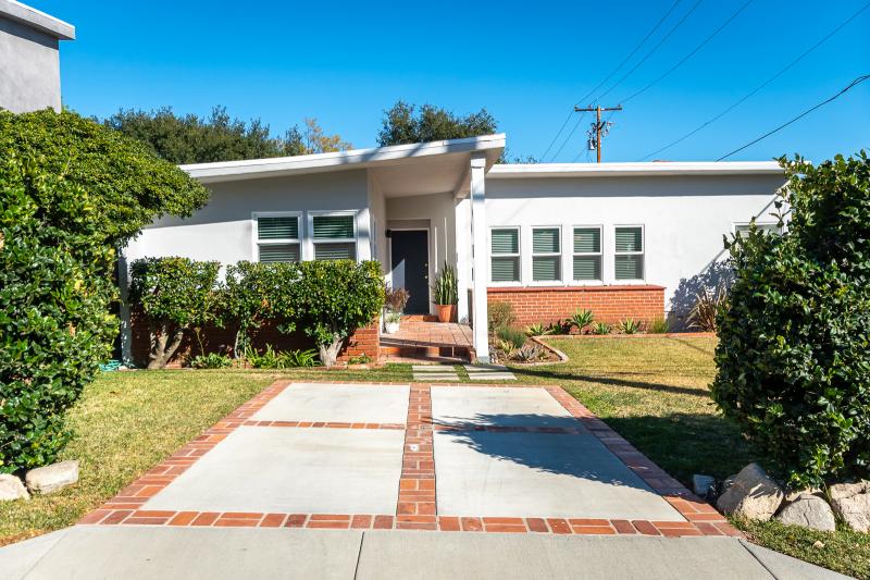 La Cañada 91011 property located at 4702 La Cañada Blvd
