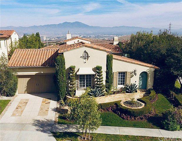 Irvine property located at 10 Dreamlight