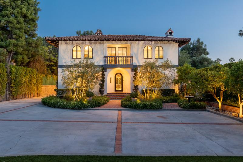 Pasadena W. Paul Loveland AIA property located at 580 Bradford Street