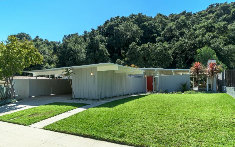 Glendale  David A. Lopez AIA property located at 3525 El Lado Drive